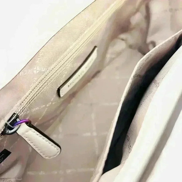 Michael Kors Purse Manhattan Satchel Crossbody Optic White - Picture 7 of 9